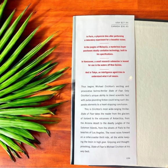 First Edition State of Fear by Michael Crichton - 2004 Hardcover - Picture 4 of 8